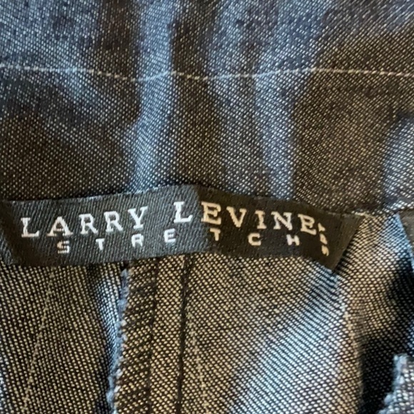 Larry Levine Blue Capris with Tailored Fit - Picture 3 of 5